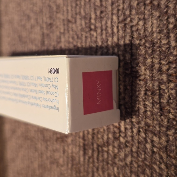 MORA BRAND WOMEN'S SATIN SHEEN MULTISTICK CHEEKS AND LIPS COLOR "MINXY" - Picture 5 of 5